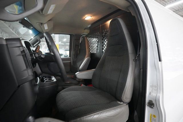 Used 2020 GMC Savana 2500 w/ Driver Convenience Package image 7