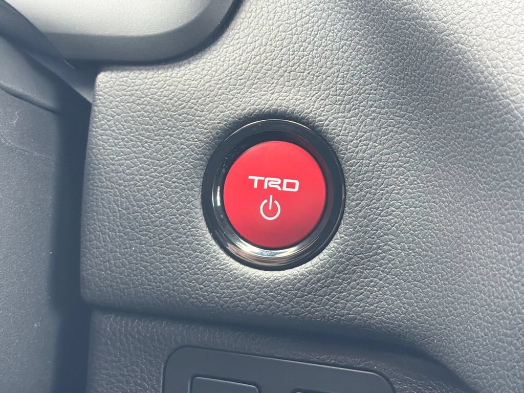 Used 2025 Toyota Tundra TRD Pro AWD/4WD image 31