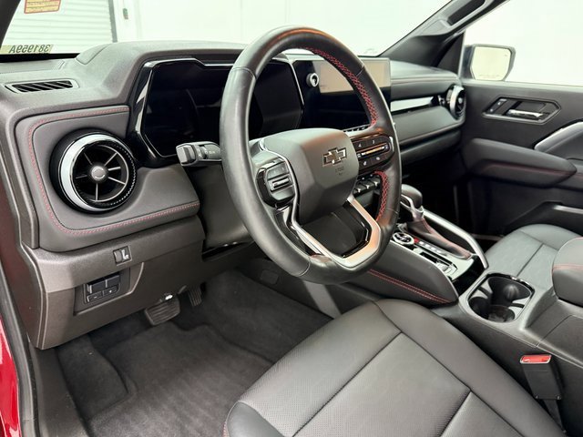 Used 2024 Chevrolet Colorado Z71 w/ Z71 Convenience Package 2 image 9