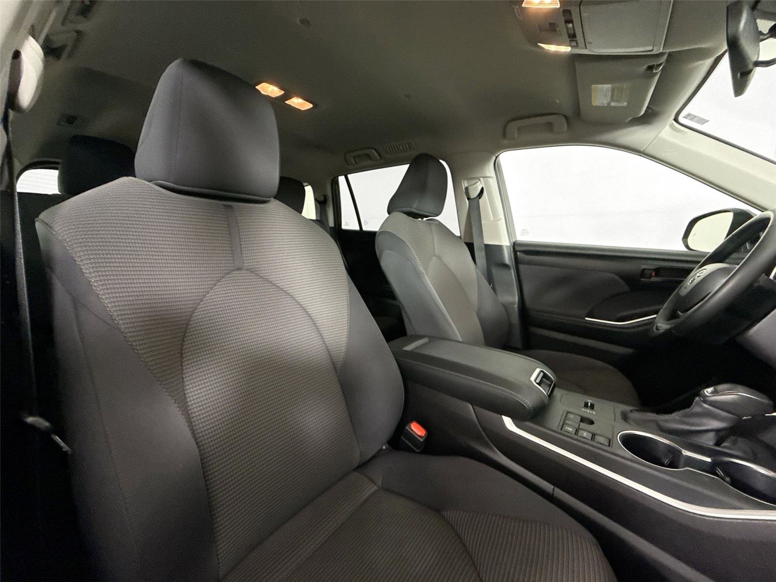 Certified 2025 Toyota Highlander LE image 39