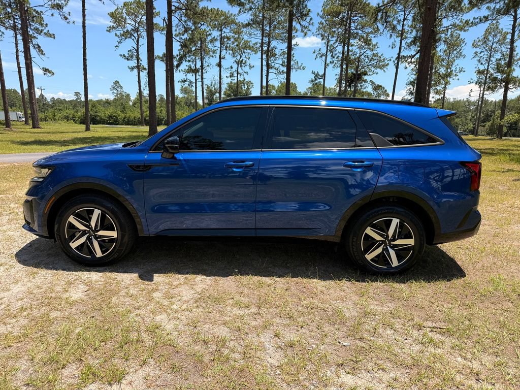 Used 2023 Kia Sorento S w/ Panoramic Sunroof Package FWD image 2