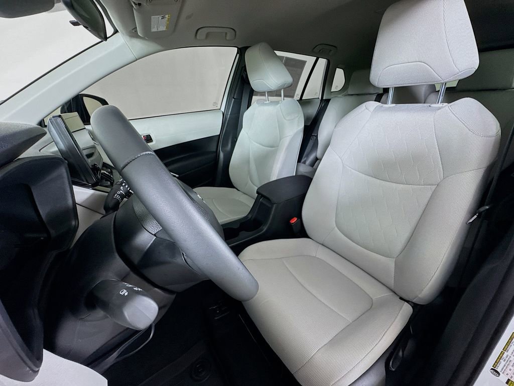 Used 2026 Toyota Corolla Cross LE AWD/4WD video 2