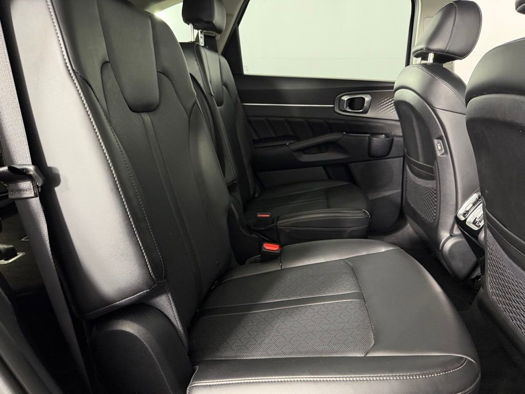 Used 2023 Kia Sorento SX FWD image 31