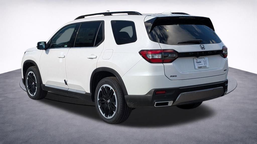 New 2026 Honda Pilot Touring image 4