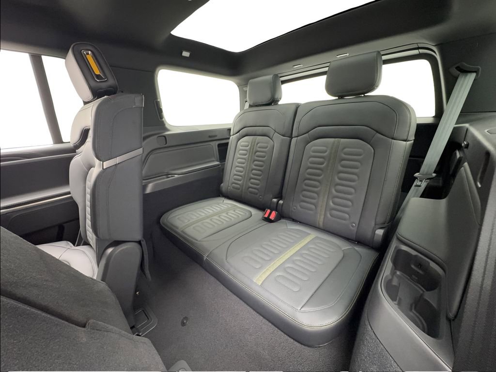 Used 2026 Rivian R1S Adventure image 24