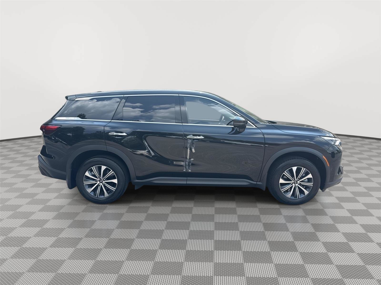Used 2025 INFINITI QX60 Pure FWD image 5