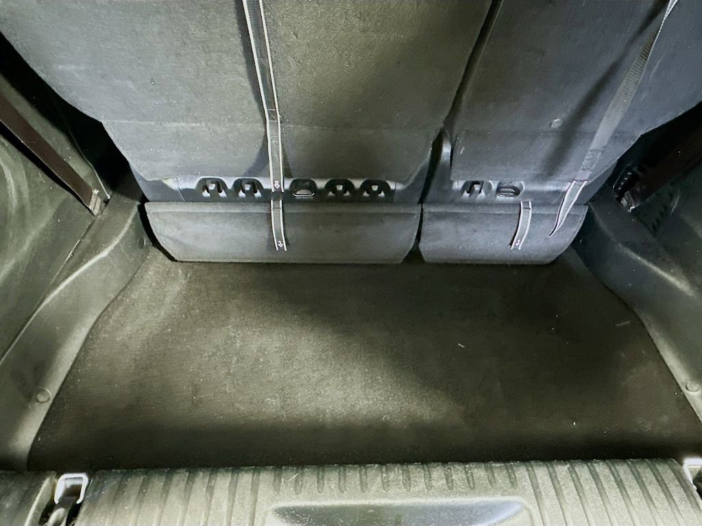 Used 2025 Chrysler Pacifica Select FWD image 33