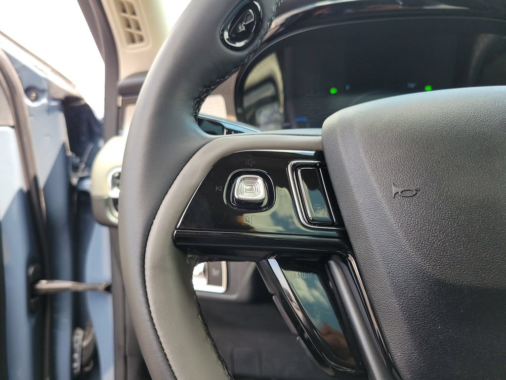 Certified 2024 Lincoln Corsair AWD w/ Equipment Group 101A image 24