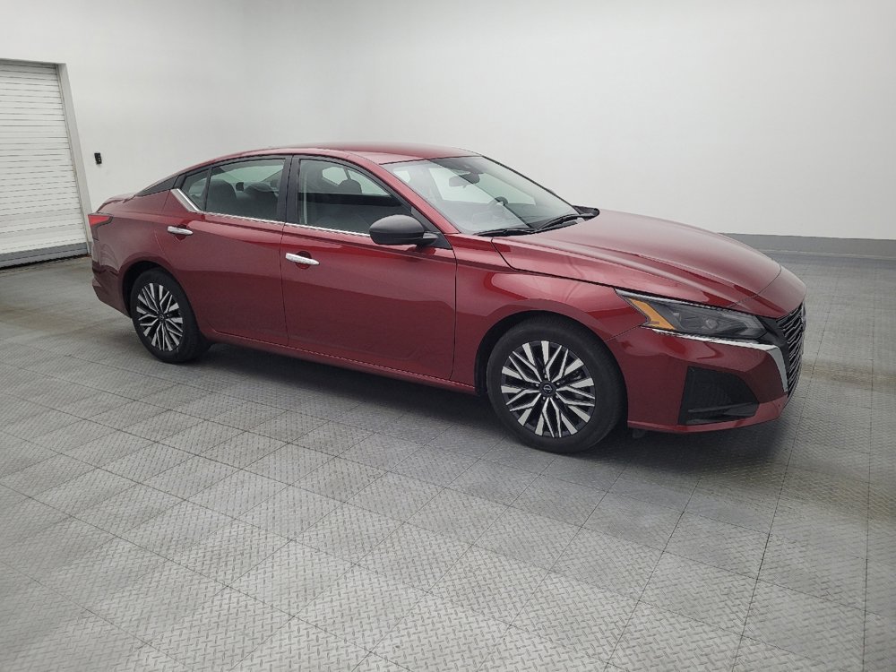 Used 2024 Nissan Altima 2.5 SV image 11