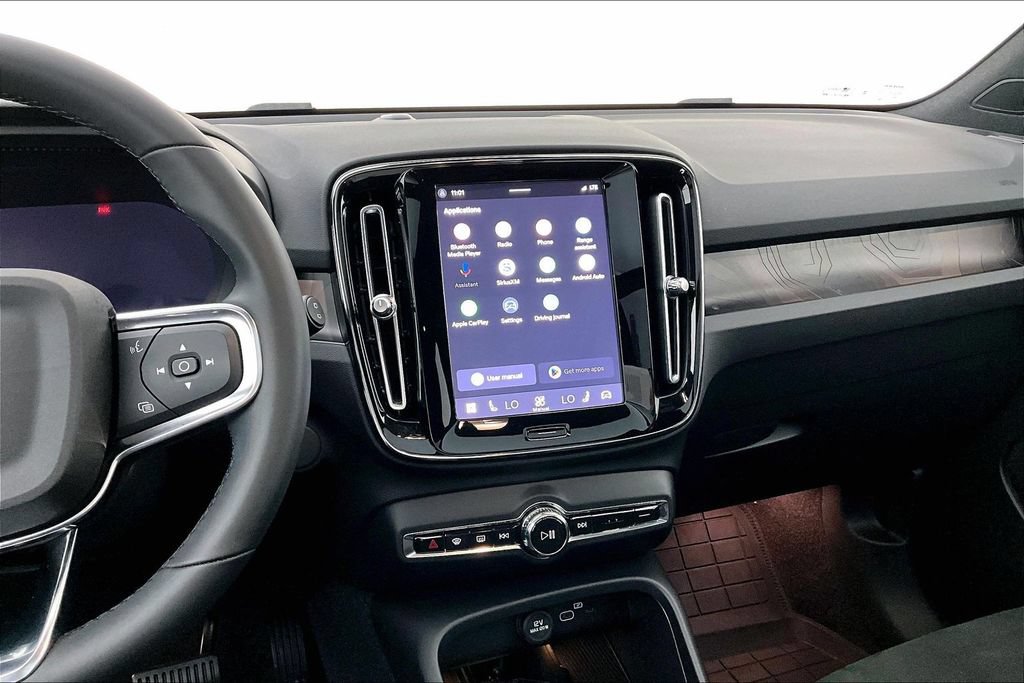 Certified 2023 Volvo XC40 Recharge Plus AWD/4WD image 7