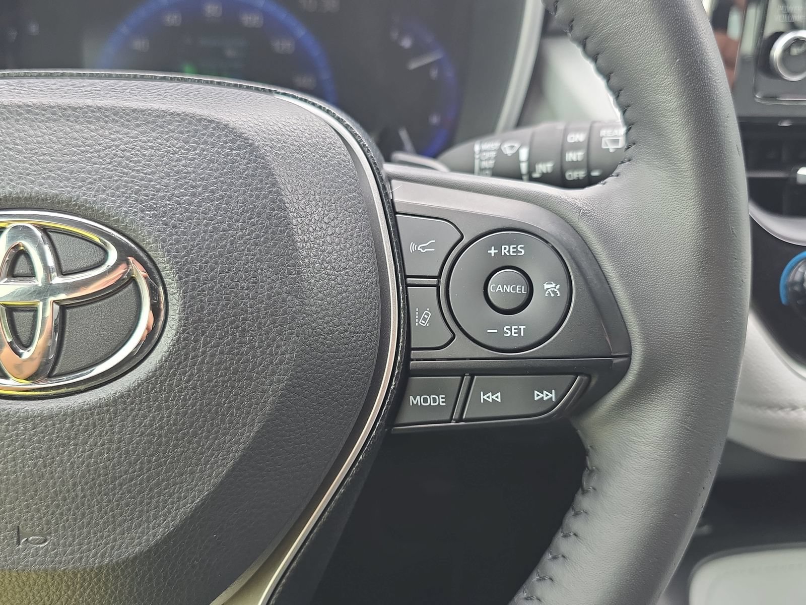 Used 2021 Toyota Corolla XSE FWD image 17