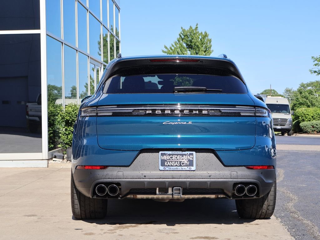 Used 2025 Porsche Cayenne S AWD/4WD image 6