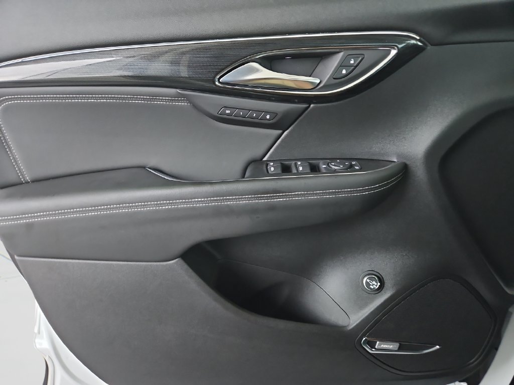 Used 2022 Buick Envision Essence w/ Technology Package I FWD image 19