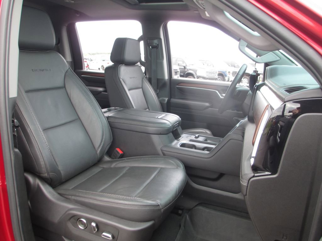 Used 2024 GMC Sierra 2500 Denali w/ Denali Reserve Package AWD/4WD image 24