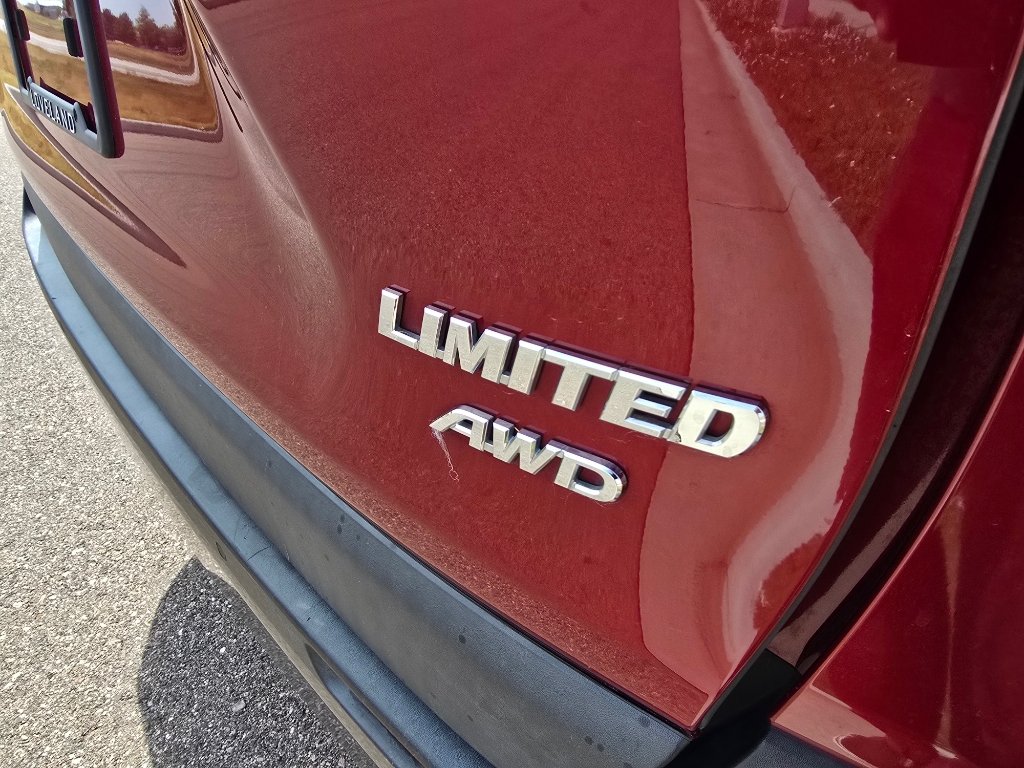Used 2019 Toyota RAV4 Limited w/ Cold Weather Package AWD/4WD image 11