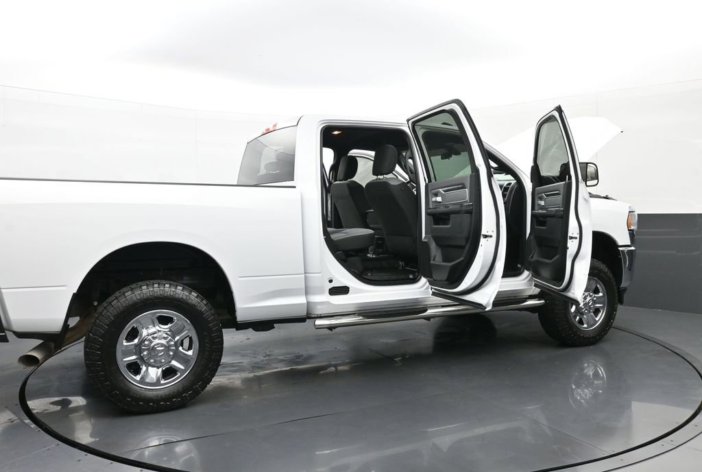 Used 2021 RAM 2500 Big Horn image 40