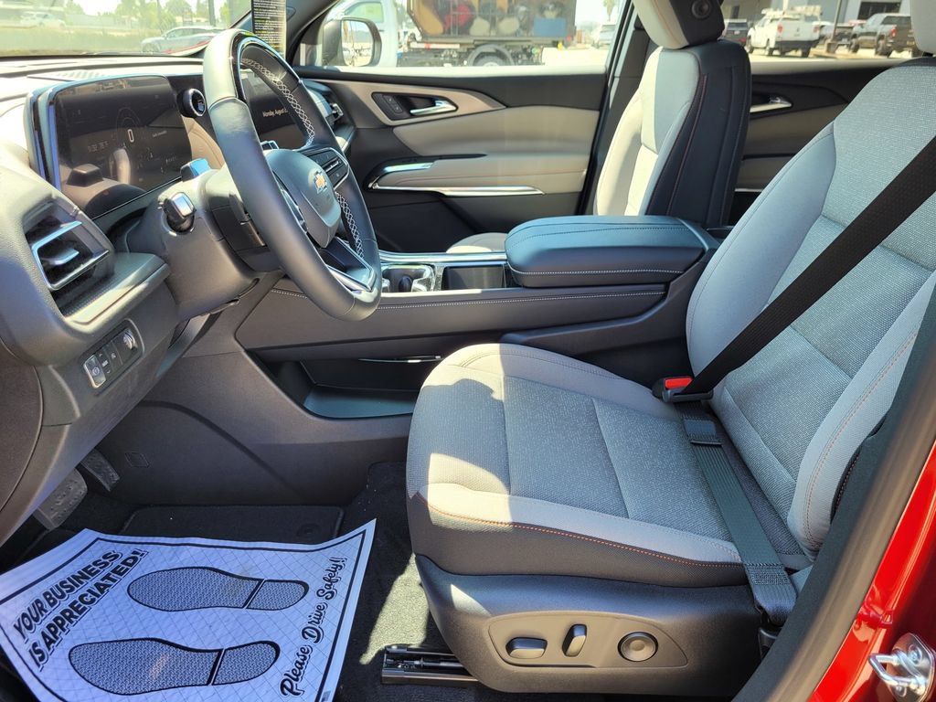 New 2026 Chevrolet Traverse LT w/ Enhanced Driving Package FWD image 12