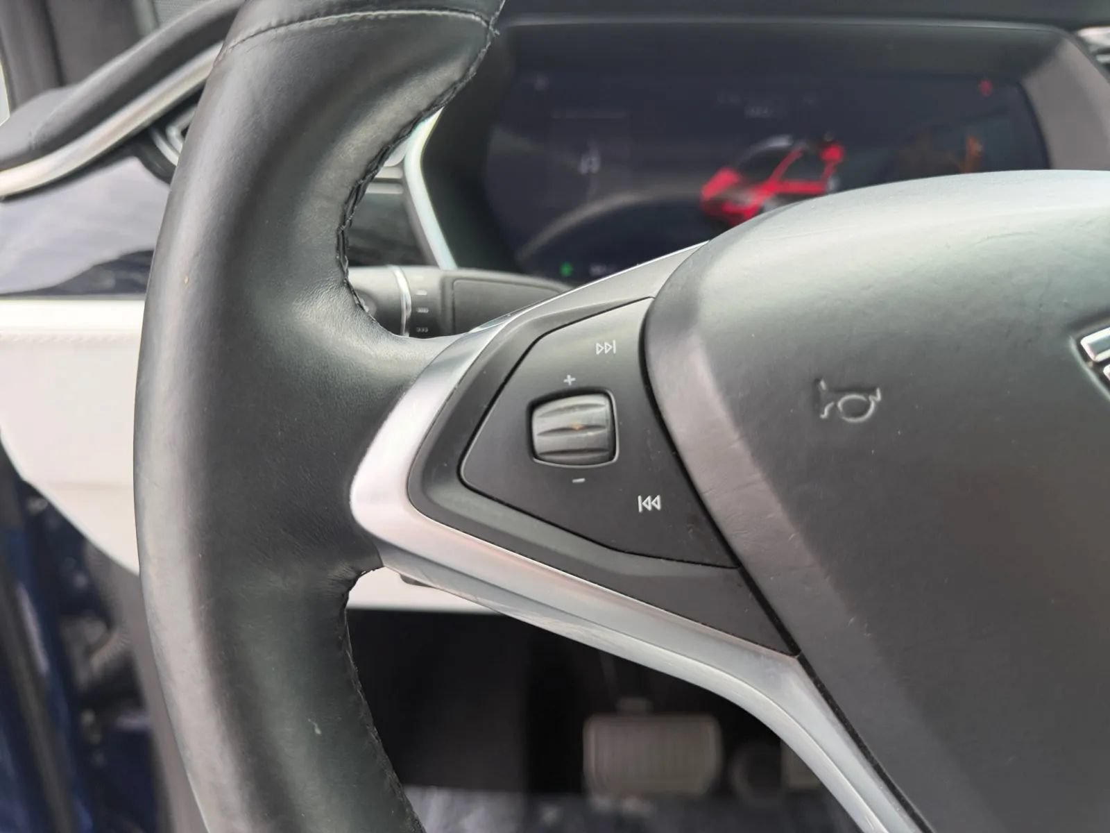 Used 2017 Tesla Model X 90D AWD/4WD image 22
