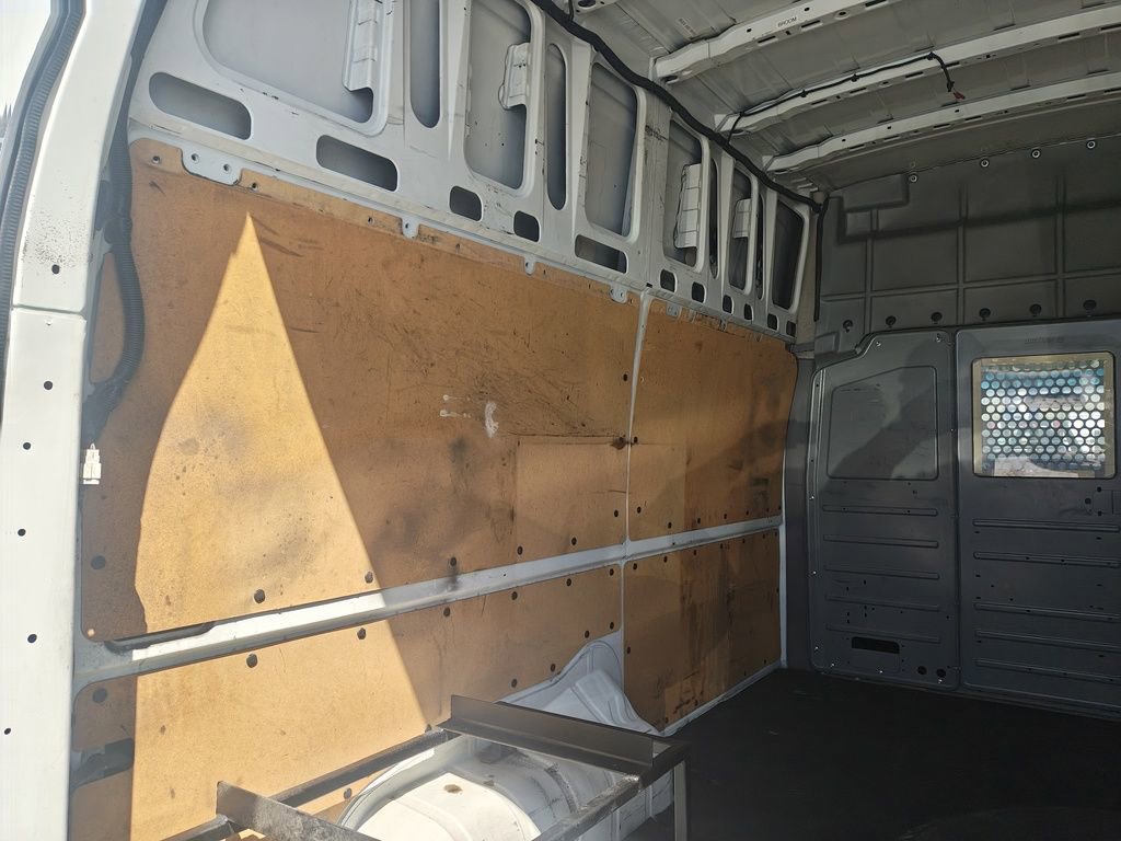 Used 2013 Nissan NV 3500 SV w/ Side Curtain Airbag Pkg image 4