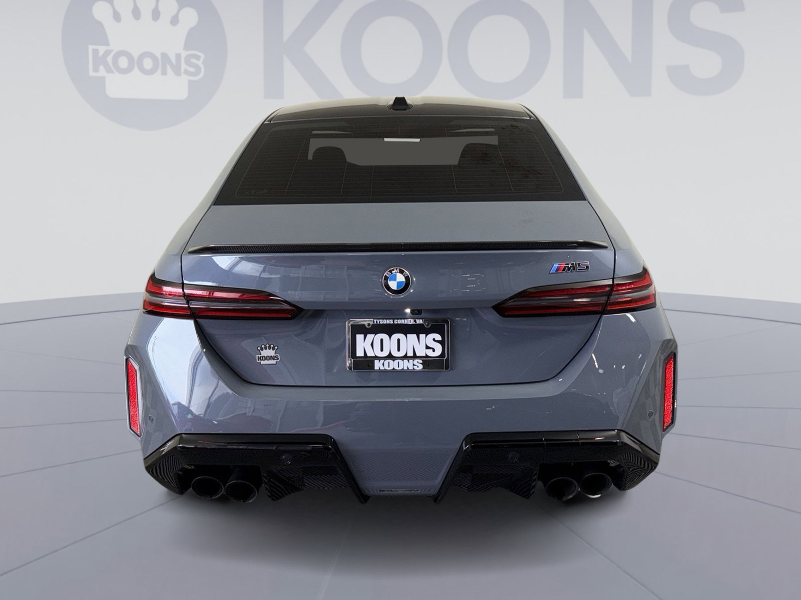 Used 2025 BMW M5 w/ Carbon Package image 5