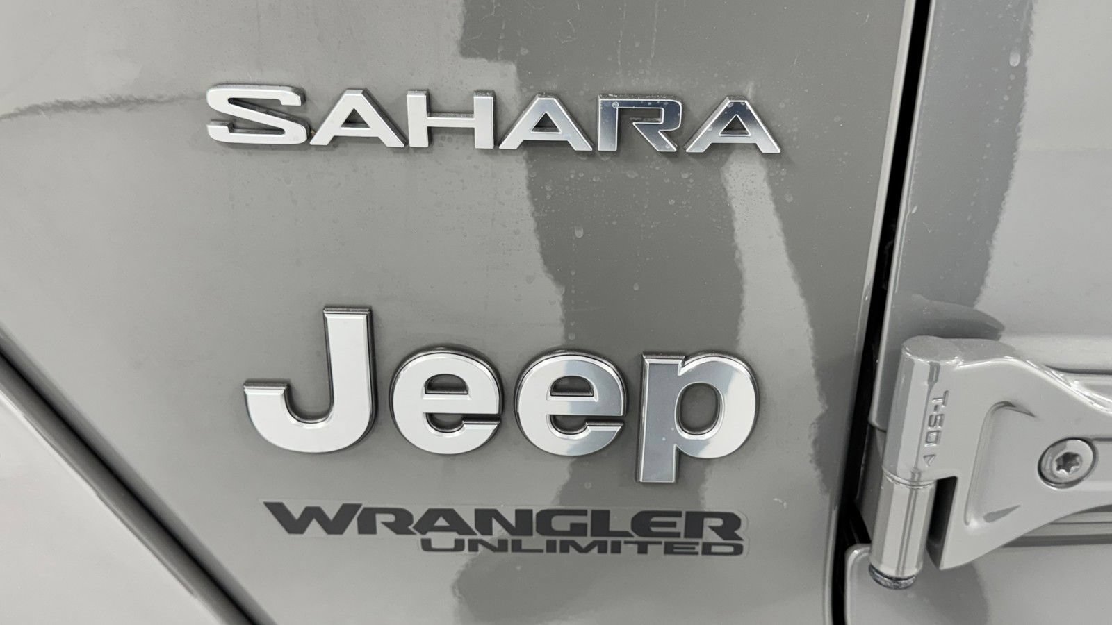 Used 2020 Jeep Wrangler Unlimited Sahara AWD/4WD image 37