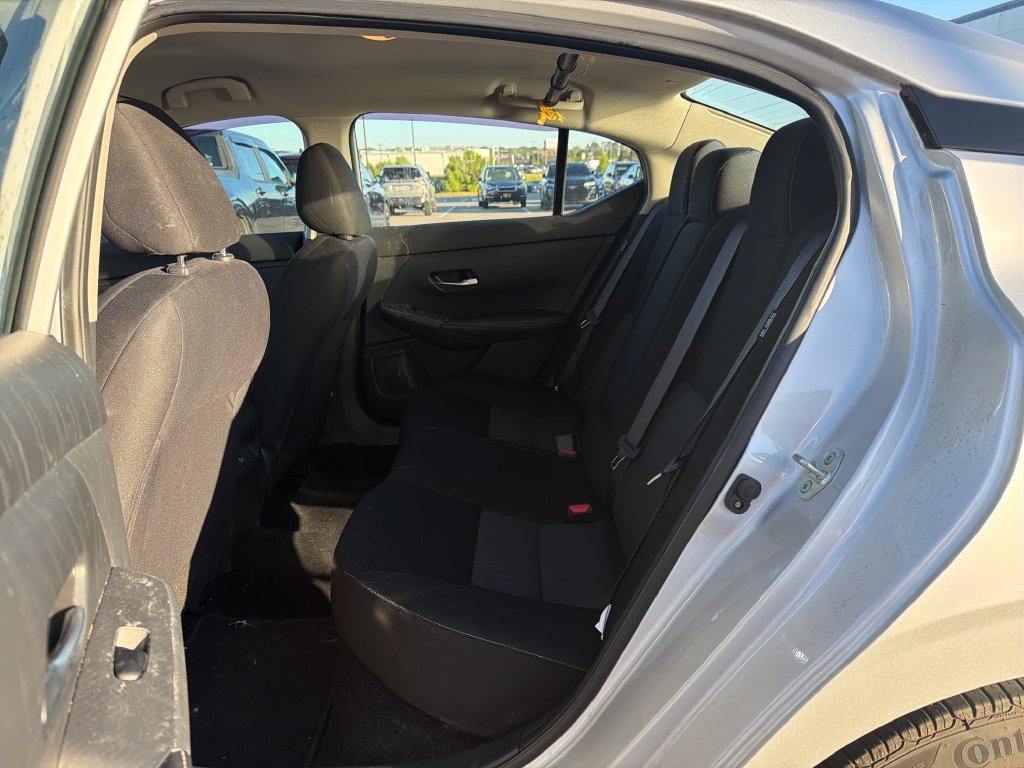 Used 2022 Nissan Sentra SV FWD image 32