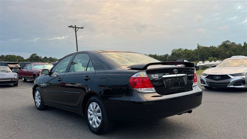 Used 2005 Toyota Camry LE FWD image 11