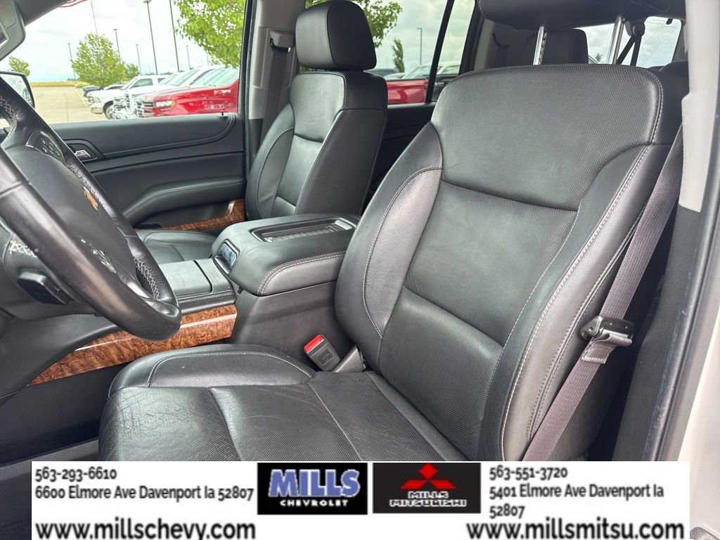 Used 2017 Chevrolet Suburban Premier AWD/4WD image 12