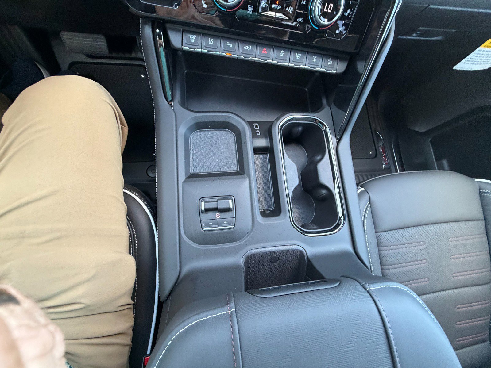 New 2026 GMC Sierra 2500 AT4X image 25