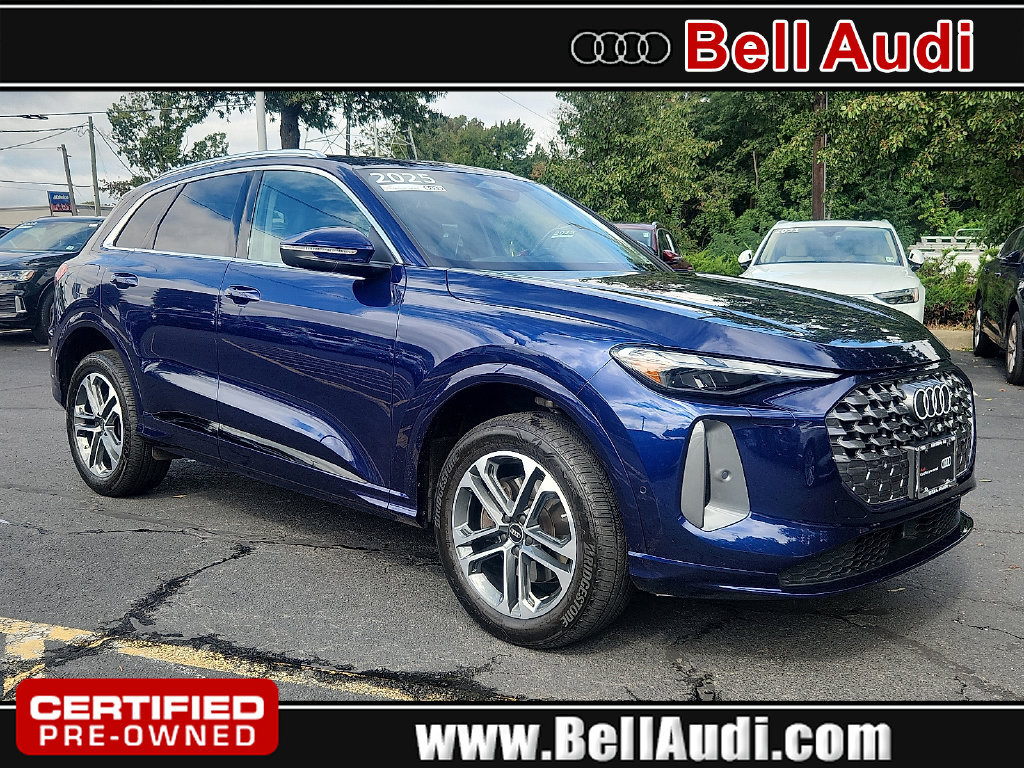 Certified 2025 Audi Q5 Premium w/ Convenience Package AWD/4WD image 1