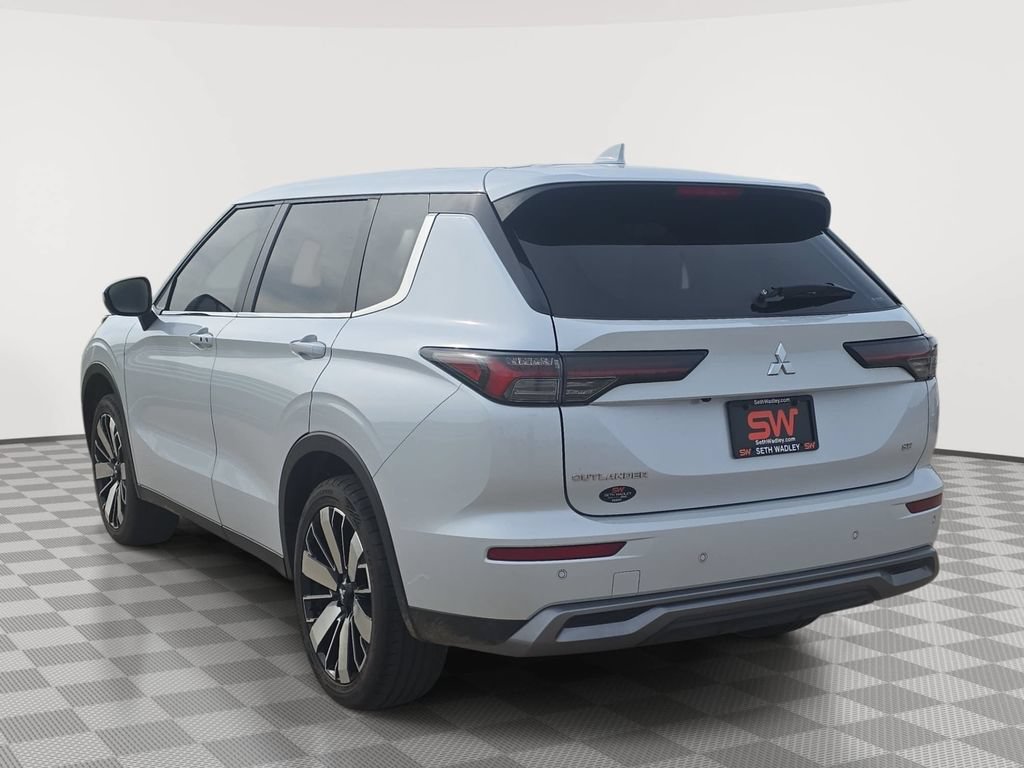 Used 2025 Mitsubishi Outlander SE AWD/4WD image 5