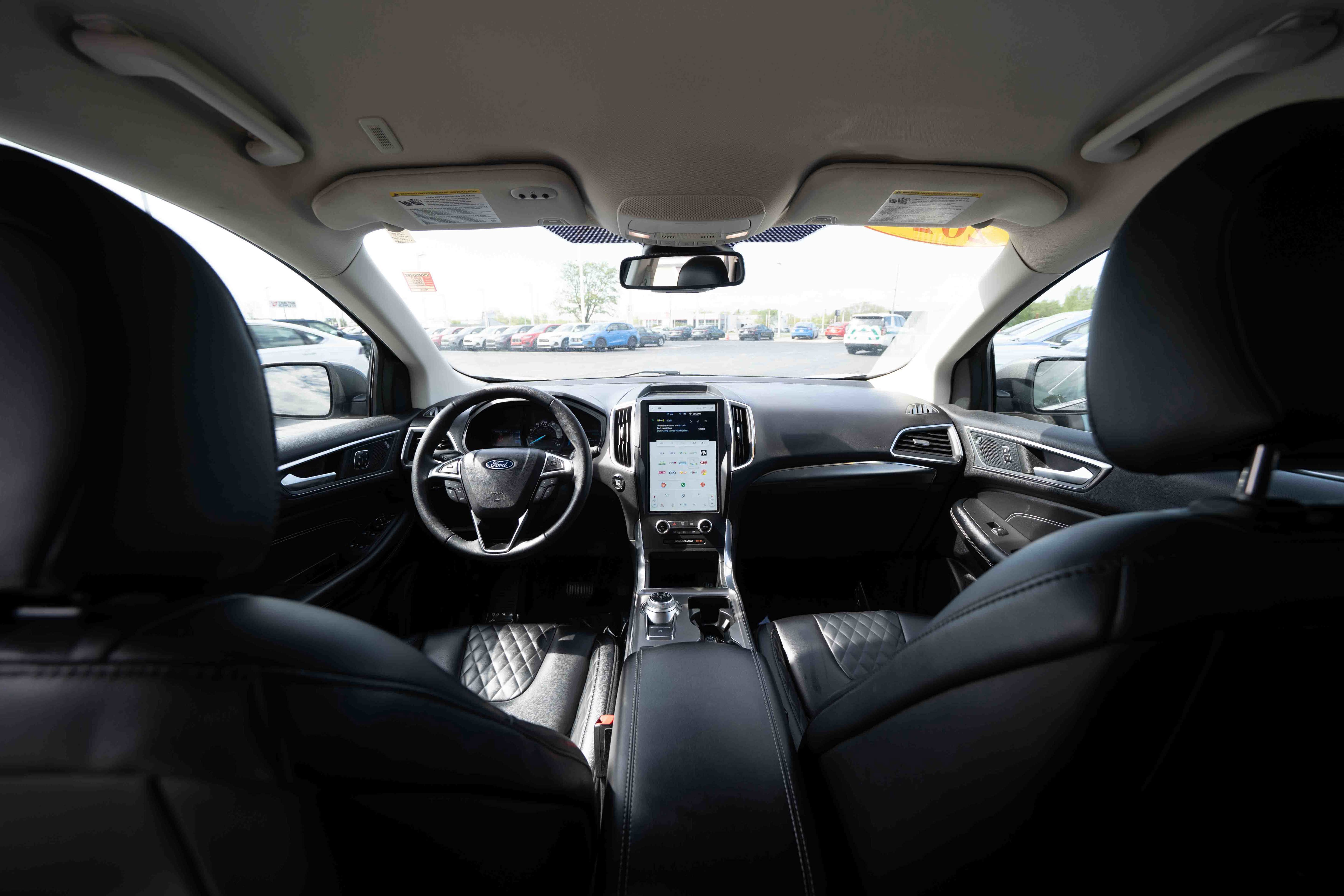Used 2024 Ford Edge Titanium AWD/4WD image 19