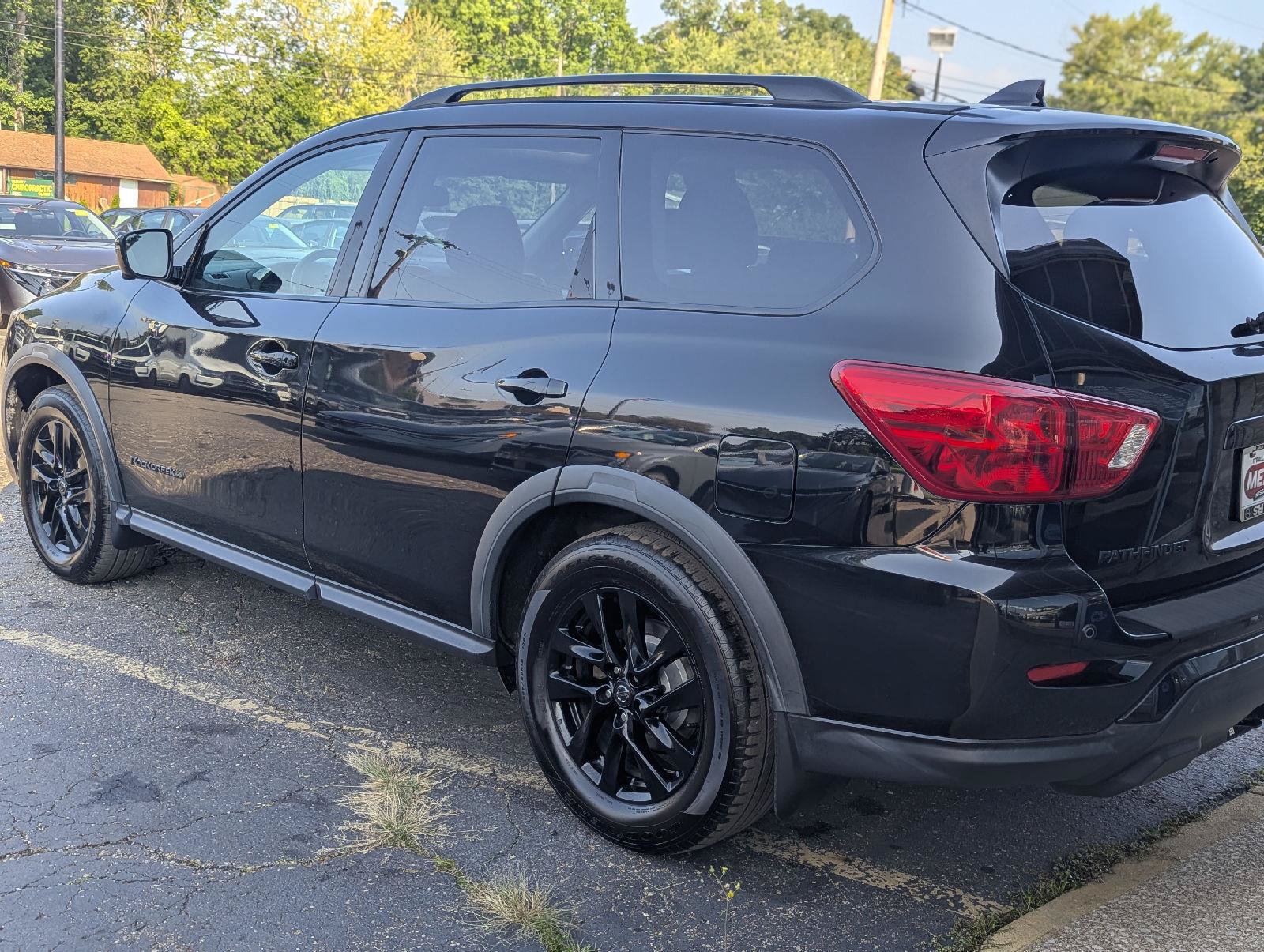 Used 2020 Nissan Pathfinder SL AWD/4WD image 7