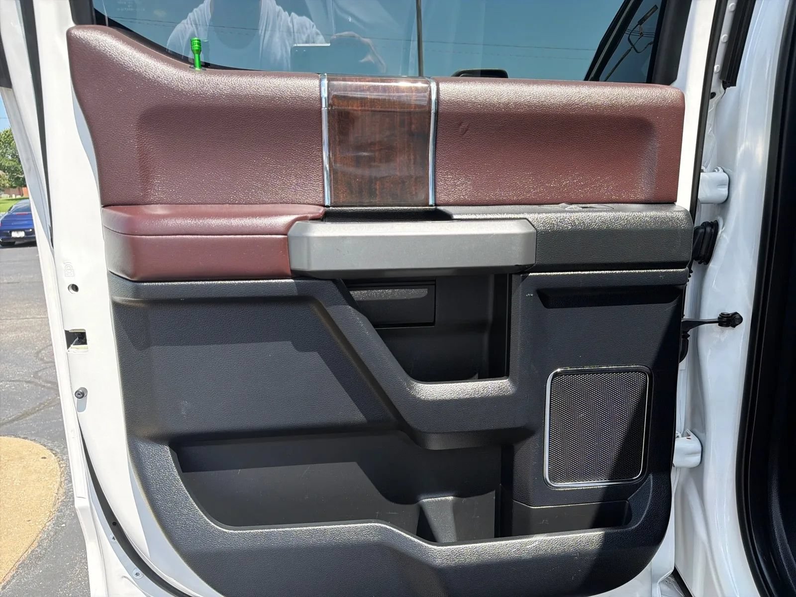 Used 2017 Ford F250 Platinum w/ Platinum Ultimate Package AWD/4WD image 54