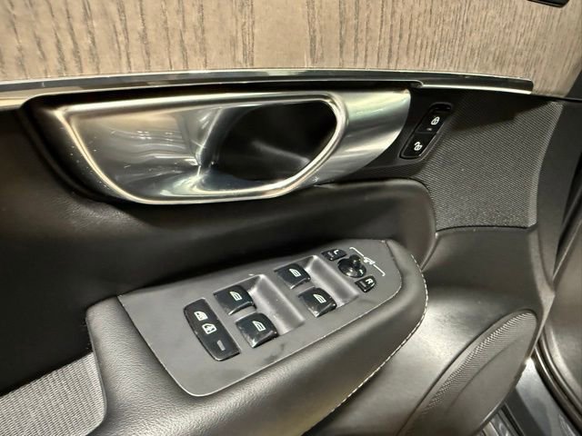 Used 2021 Volvo XC90 T6 Inscription image 11