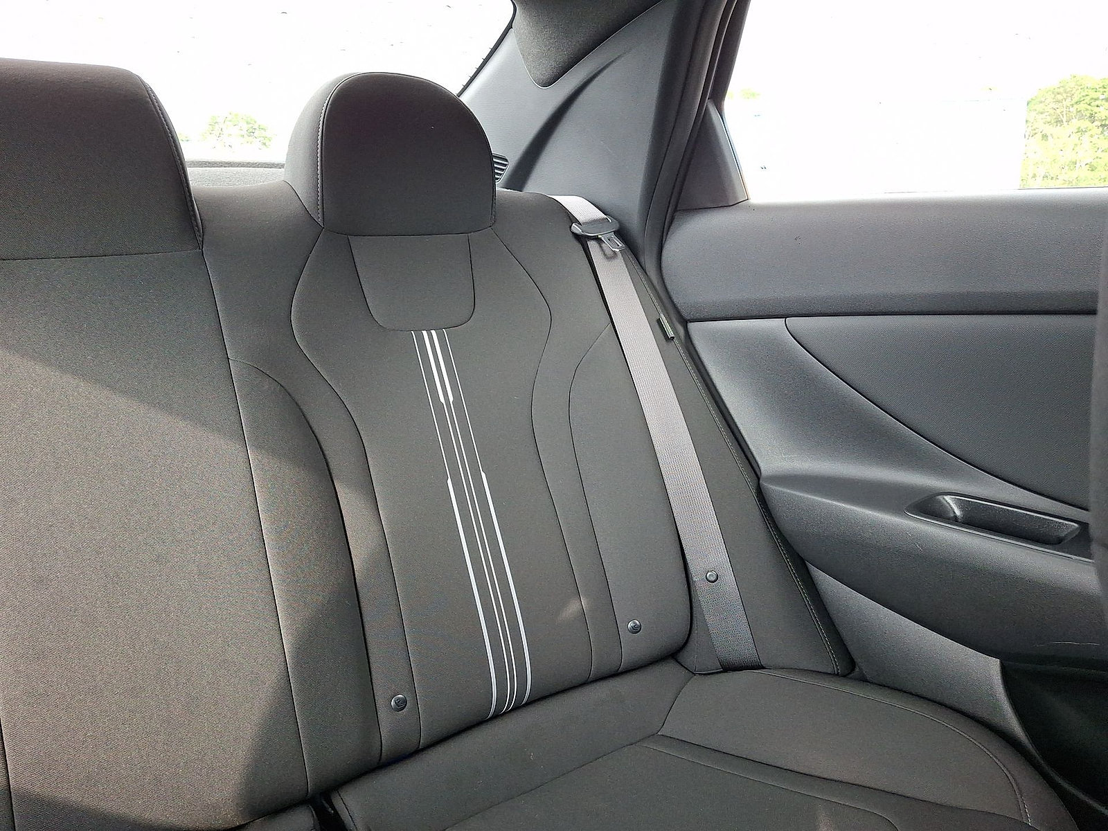 Used 2025 Hyundai Elantra Sport FWD image 14