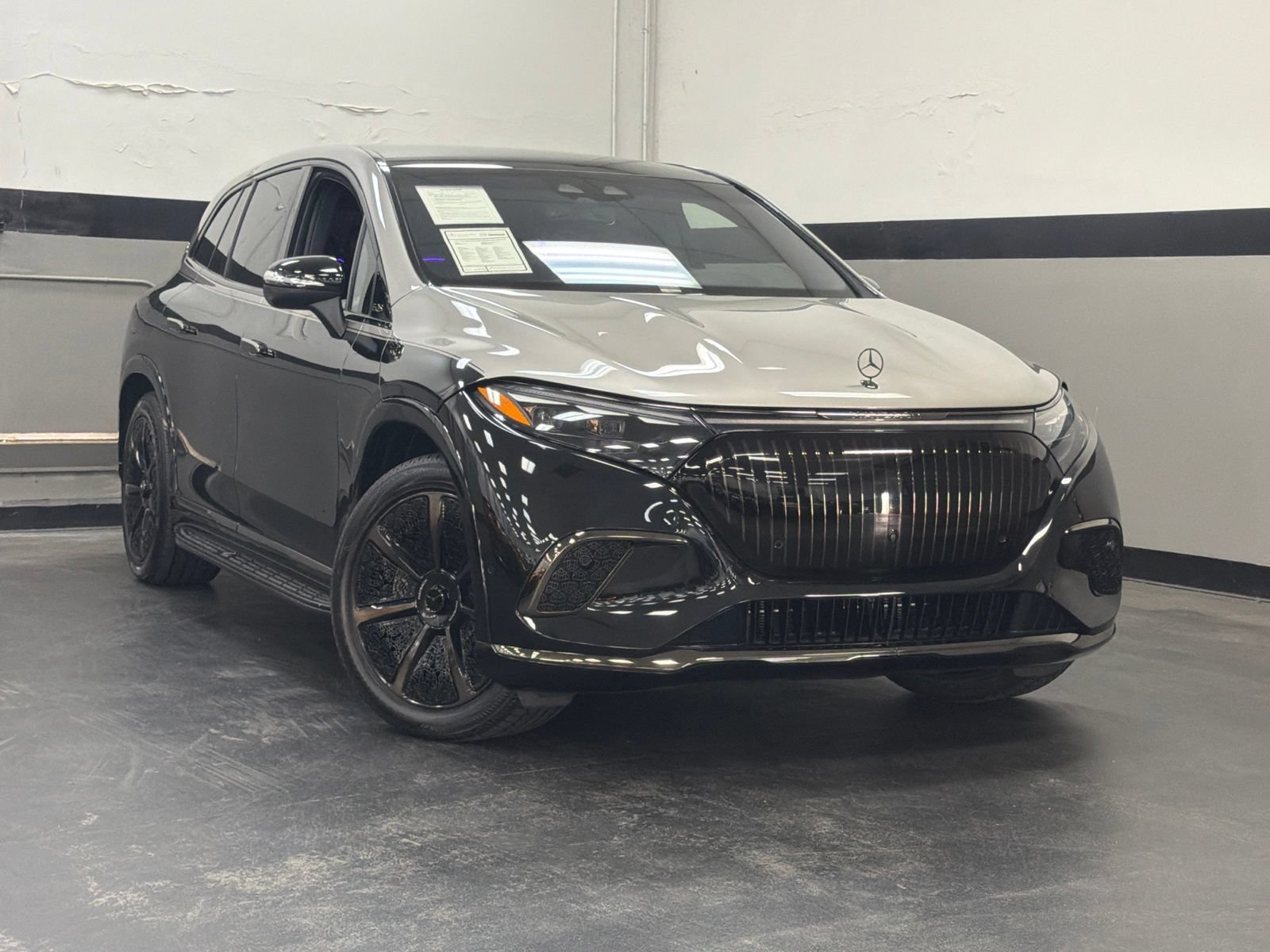Used 2024 Mercedes-Benz Maybach EQS 680 4MATIC image 2