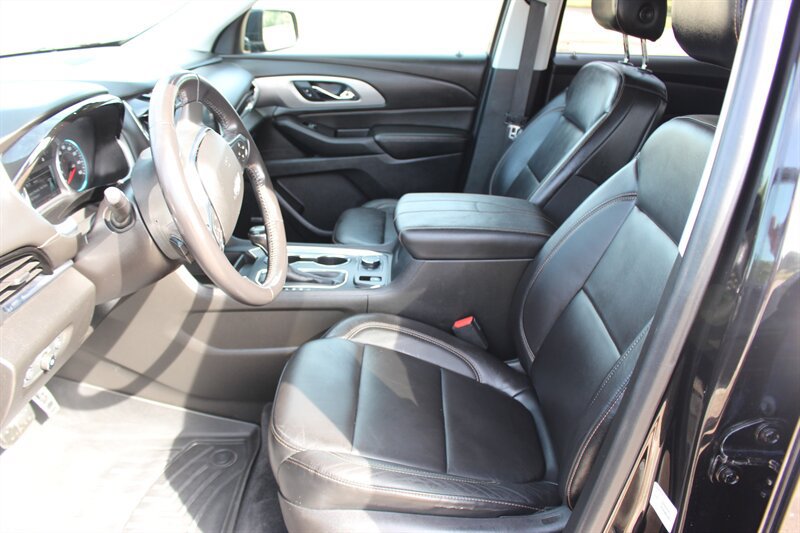 Used 2018 Chevrolet Traverse LT FWD image 27