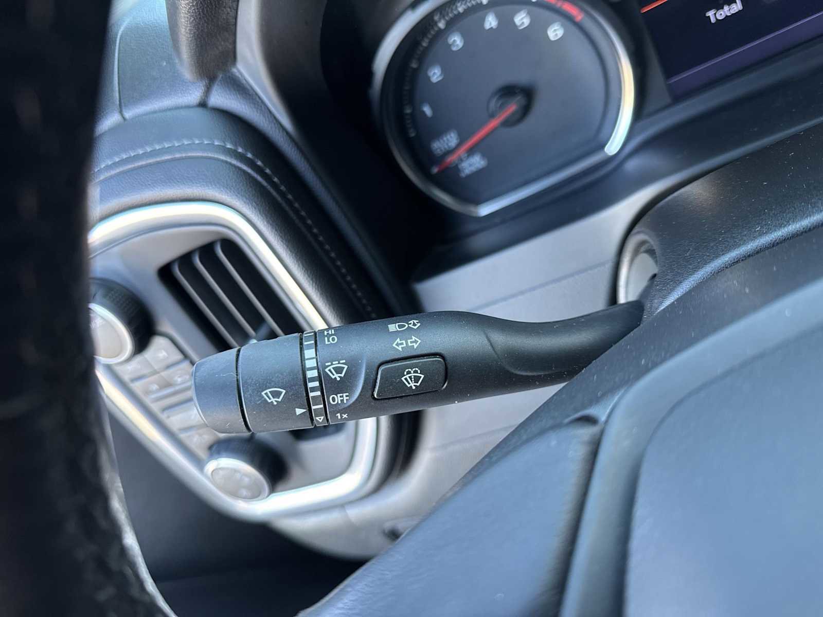 Used 2021 Chevrolet Silverado 1500 LT w/ Bed Protection Package image 24