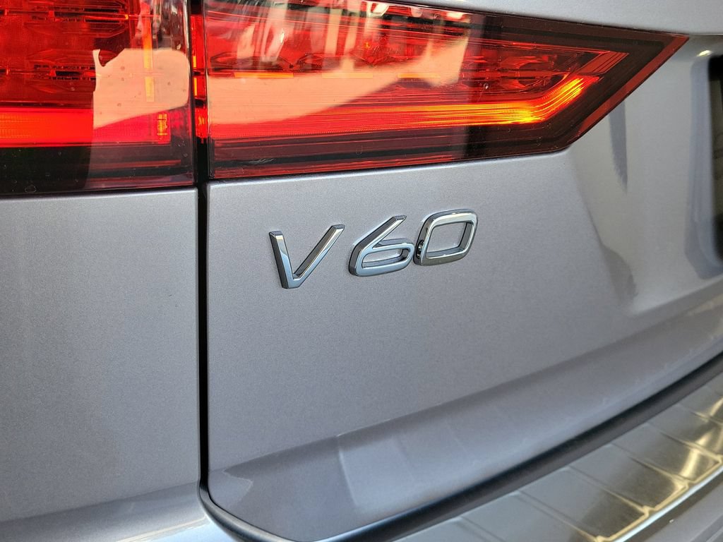 New 2026 Volvo V60 B5 Cross Country Plus w/ Protection Package Premier AWD/4WD image 9