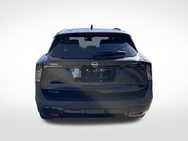 New 2027 Nissan Kicks SR FWD image 8