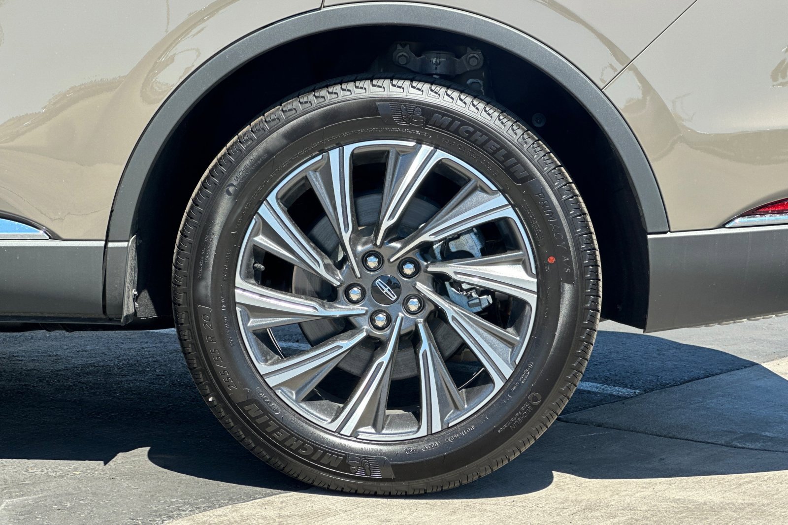 New 2025 Lincoln Aviator AWD w/ Equipment Group 101A image 26