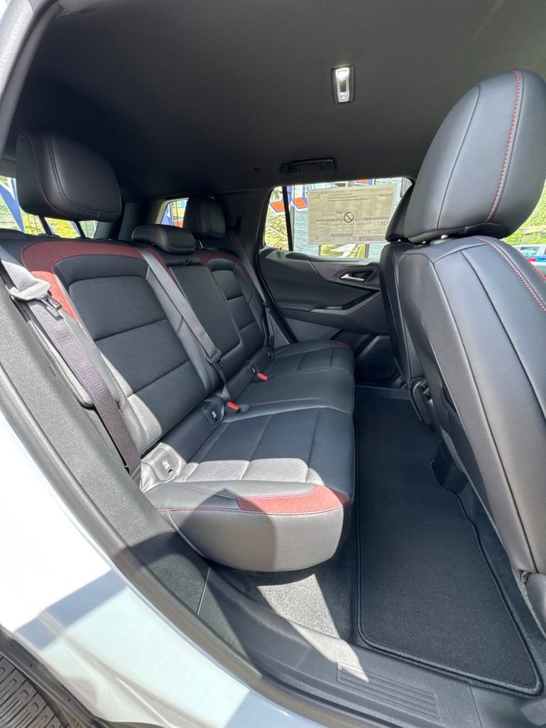 New 2026 Chevrolet Equinox RS w/ Convenience Package III AWD/4WD image 5