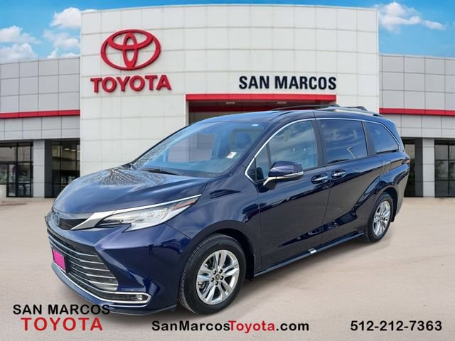 Used 2025 Toyota Sienna Limited image 1