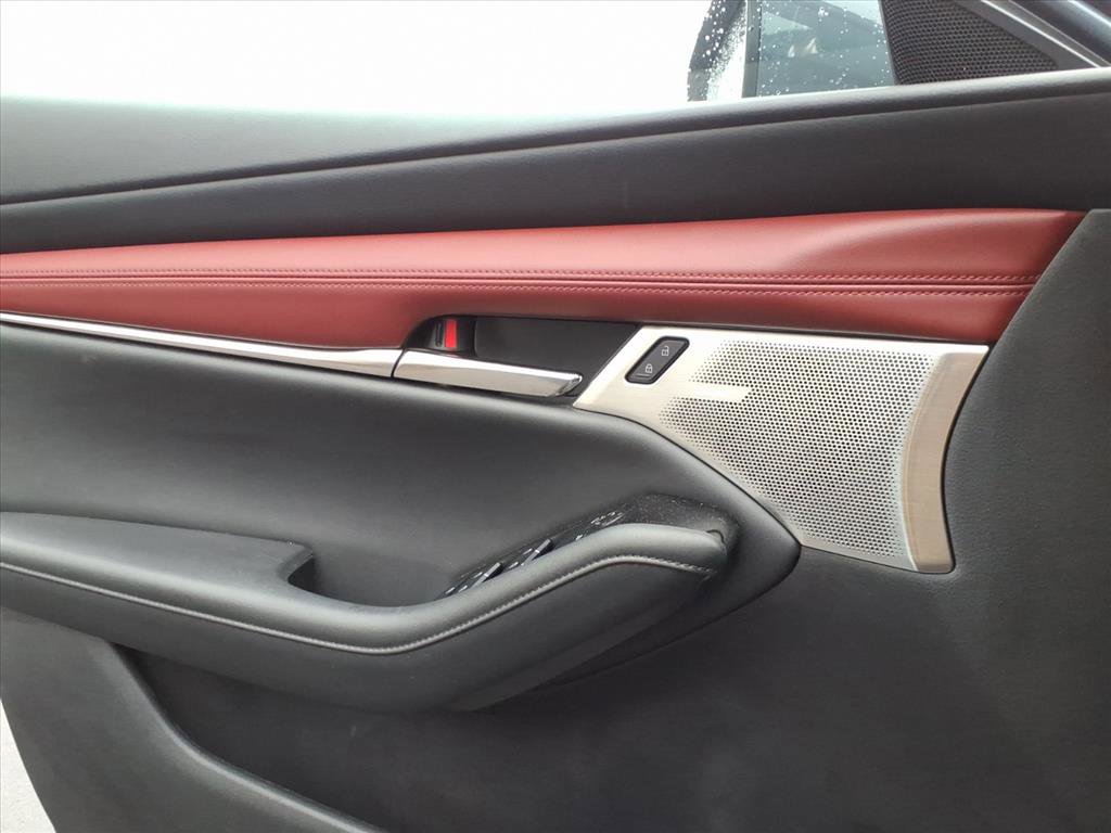 Used 2020 MAZDA MAZDA3 AWD Hatchback w/ Premium Pkg image 16