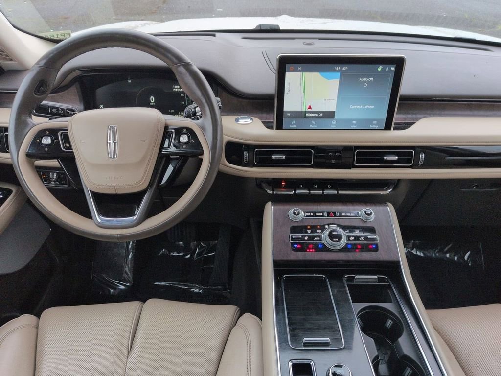 Used 2023 Lincoln Aviator Reserve w/ Equipment Group 201A image 24