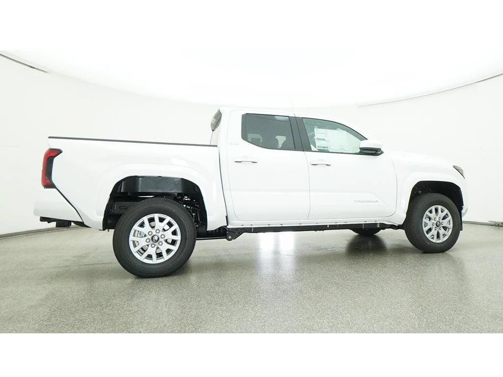 Used 2024 Toyota Tacoma SR5 RWD image 31