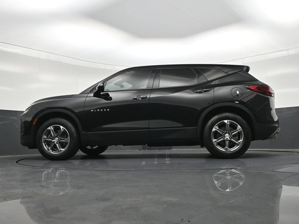 Used 2023 Chevrolet Blazer LT FWD image 29