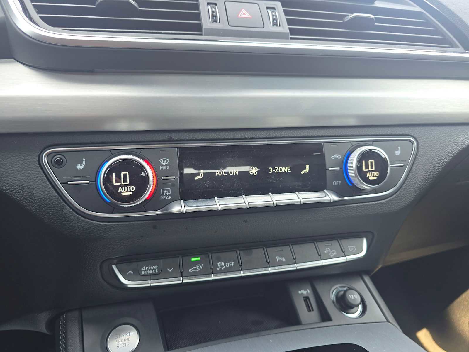 New 2025 Audi Q5 e Premium Plus image 32