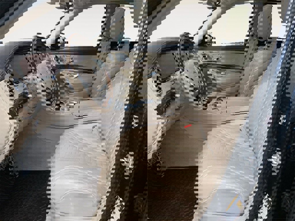 Used 2016 Mercedes-Benz S 550 Sedan image 15